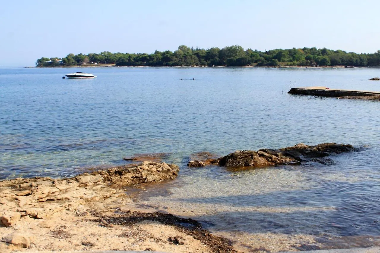 Apartments With A Parking Space Basanija, Umag - 20522 Savudrija 0*,