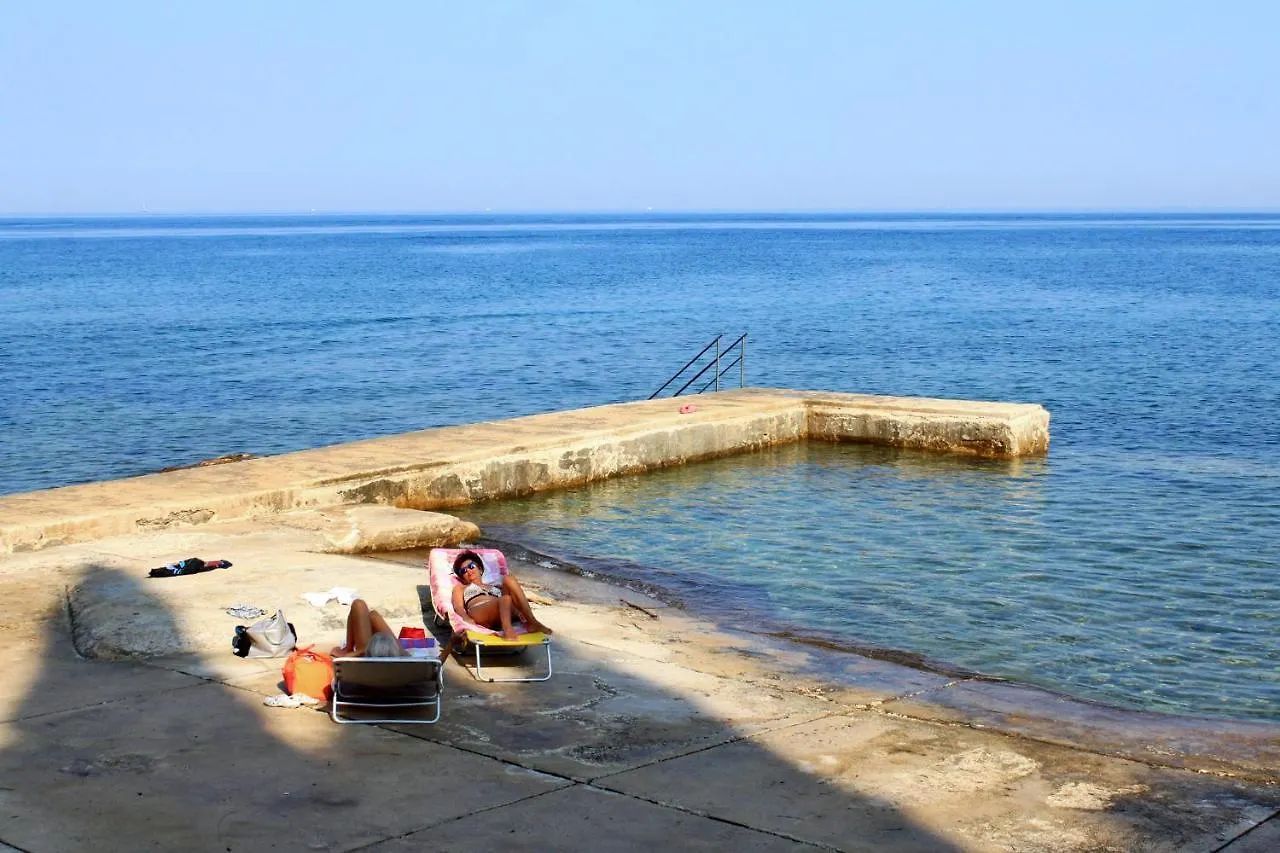 Apartments With A Parking Space Basanija, Umag - 20522 Savudrija