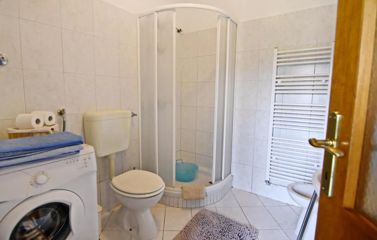 Apartments With A Parking Space Basanija, Umag - 20522 Savudrija 0*,